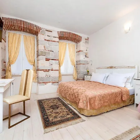 Szálloda The Palace 4*